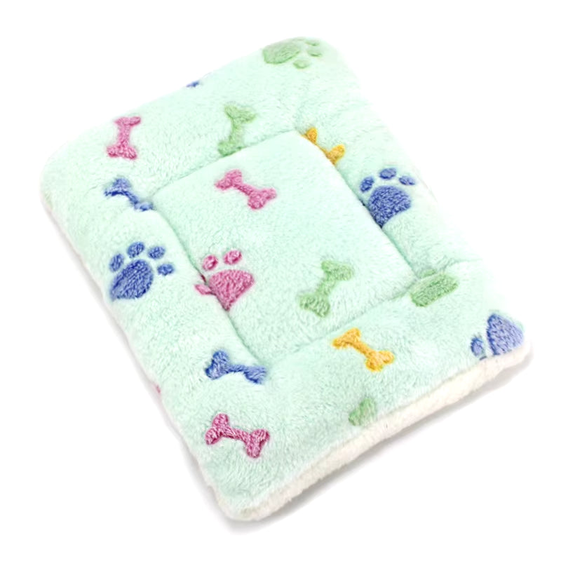 Thickened Pet Soft Fleece Pad Pet Blanket Bed Mat for Puppy Dog Cat Sofa Cushion Keep Warm Sleeping Cover Cushion Home Rug Kot