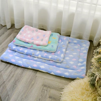 Thickened Pet Soft Fleece Pad Pet Blanket Bed Mat for Puppy Dog Cat Sofa Cushion Keep Warm Sleeping Cover Cushion Home Rug Kot